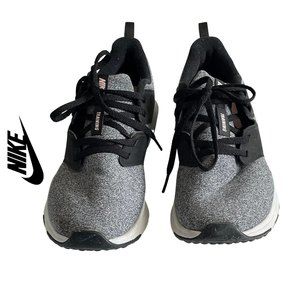 Nike Women's Training Sneakers SZ 7.5